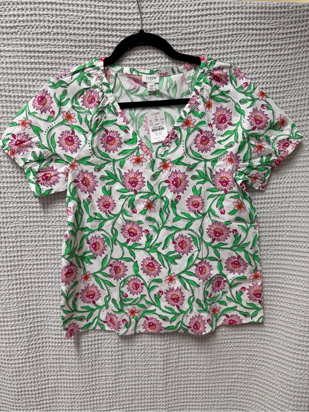 NWT J Crew Pink Floral V Neck Cotton Top